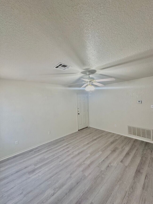 Foto del edificio - 2702 Edgefield St