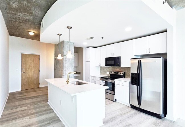 Foto del edificio - 361 17th St NW