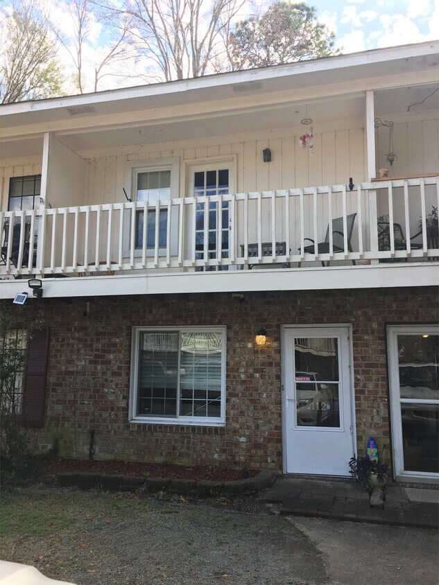 Primary Photo - 112 Kimeran Ln
