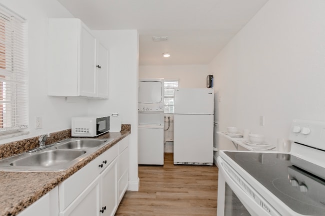 Foto del edificio - 5196 Lescot Ln