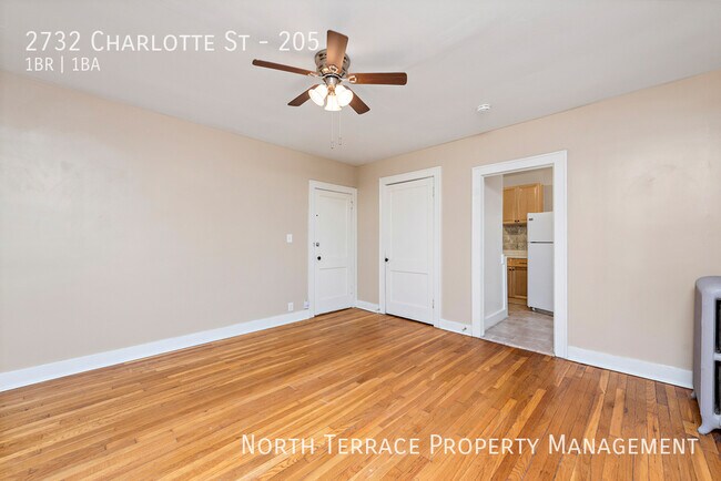 Foto del edificio - Charming, VINTAGE 1BR with Balcony - Close...