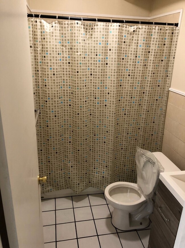 Photo - 639 N 12th st Apartment
