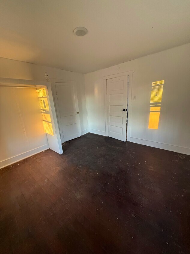 Foto del edificio - 445 Southport Rd