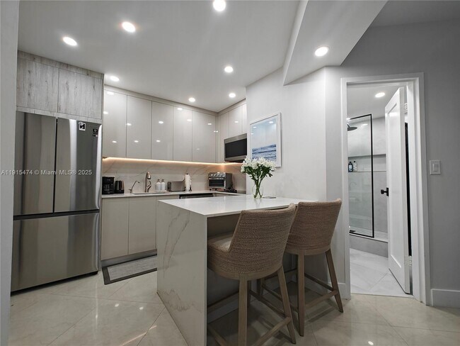 Foto del edificio - 825 Brickell Bay Dr