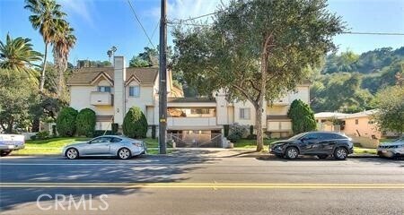 Foto del edificio - 243 Monterey Rd