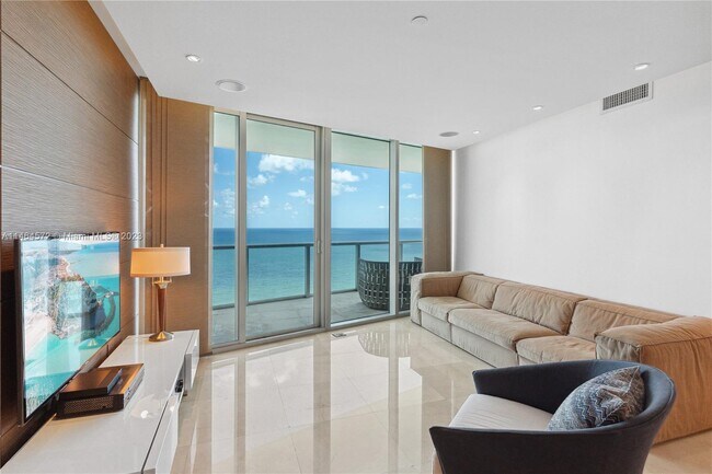 Foto del edificio - 17001 Collins Ave