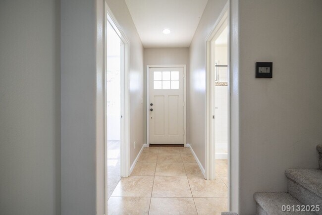 Building Photo - 3 Bed 3 Bath in Hoakalei