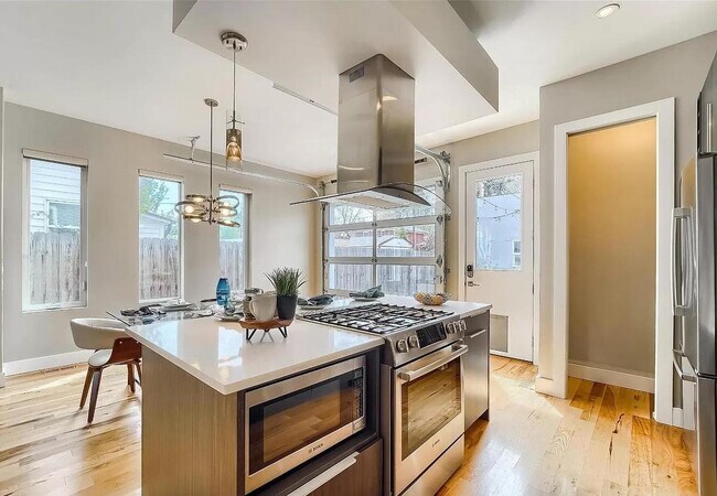 Foto del edificio - 3791 Meade St