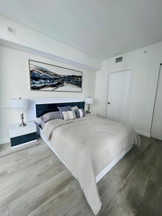 Foto principal - 55 SW 9th St