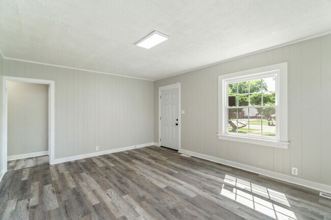 Foto del edificio - 2752 Tarleton Ave