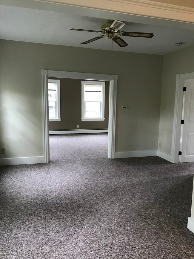 Building Photo - 82 Lake St