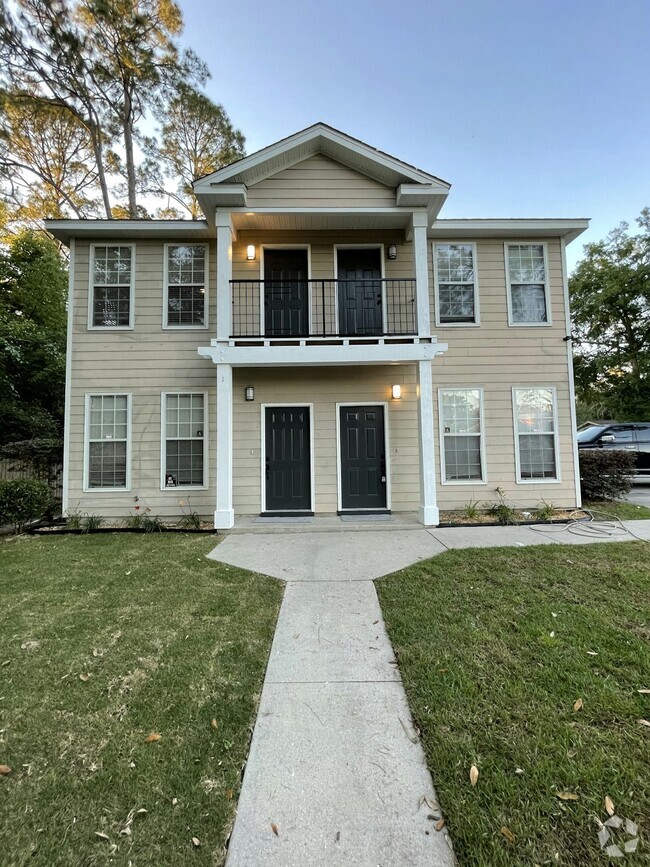 Building Photo - 2408 Escambia Dr