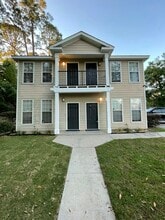 Building Photo - 2408 Escambia Dr