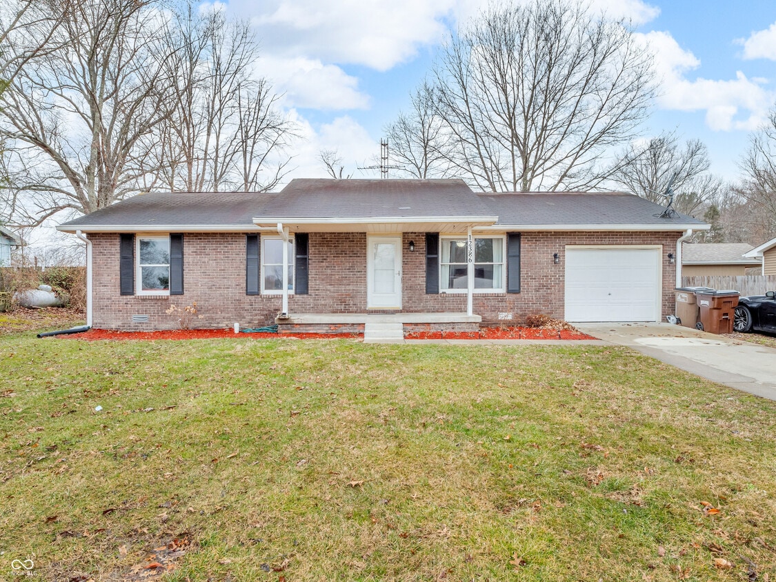 Primary Photo - 12386 S Hillview Dr