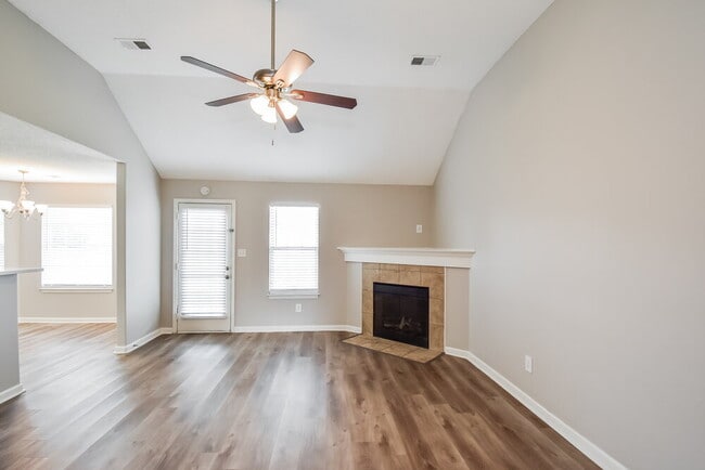 Foto del edificio - 7776 Gosbrook Ln