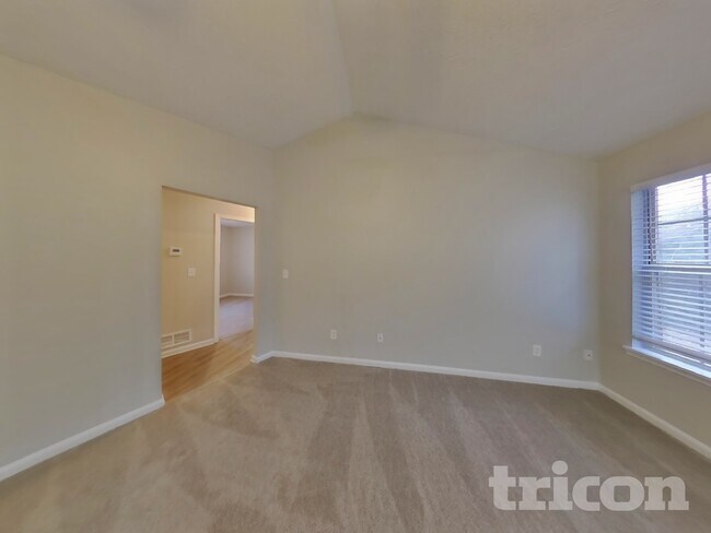 Foto del edificio - 1185 Mercury Dr SE