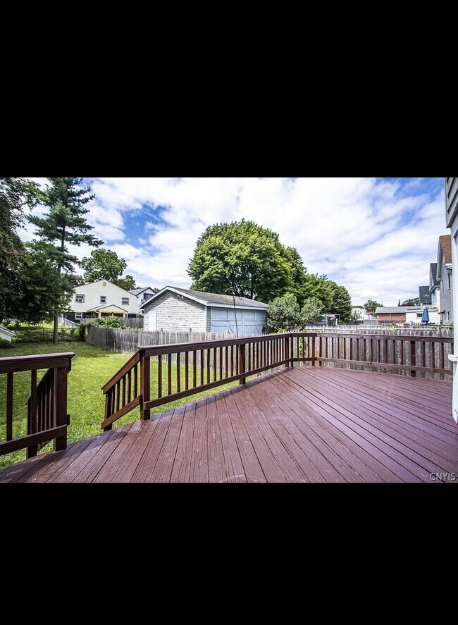 Building Photo - 140 Hillsdale Ave