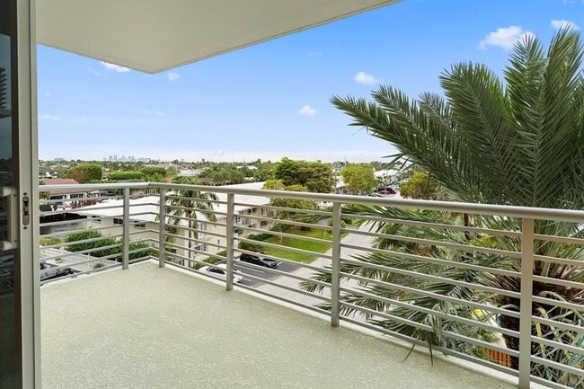 Foto del edificio - 2900 NE 30th St