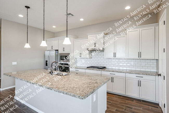 Foto del edificio - 3 Bedroom 2.5 bath in Surprise