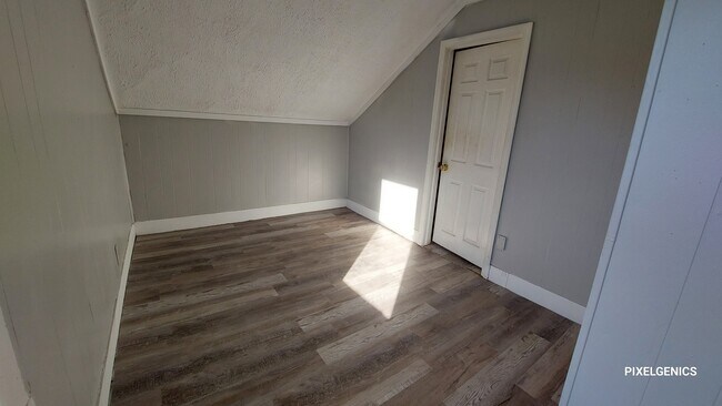 Second bedroom - 266 Pine St