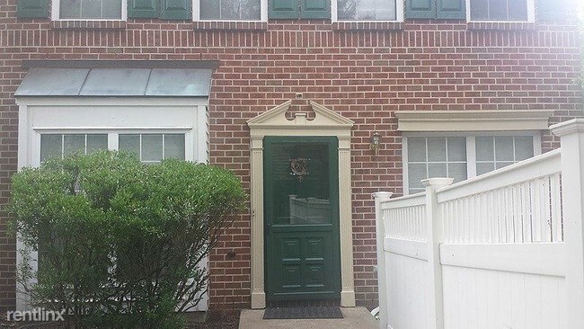 Building Photo - 2 br, 2.5 bath Townhome - 26 Clay Street 26