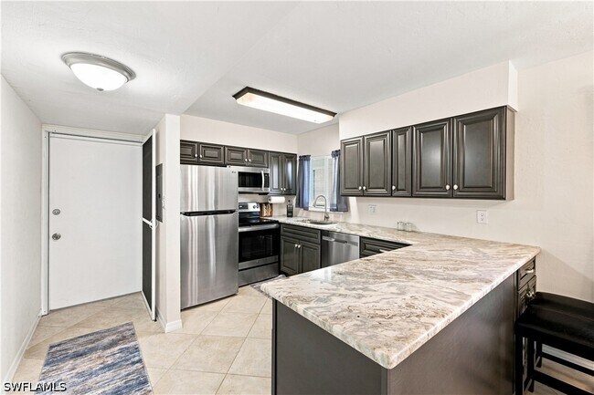 Foto del edificio - 8135 Country Rd