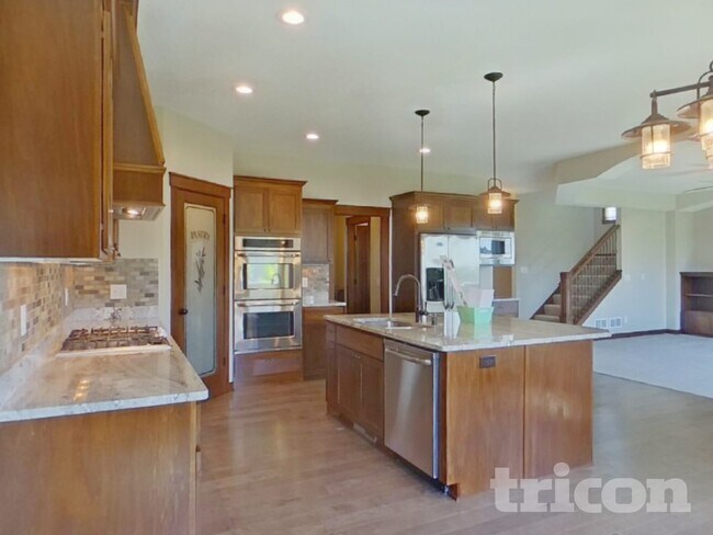 Foto del edificio - 20041 Harness Ave