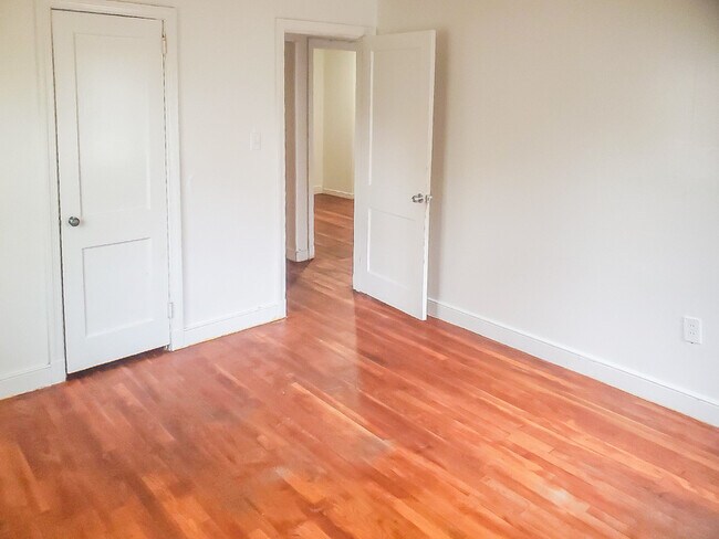Foto del edificio - 2916 Lynhaven Ave