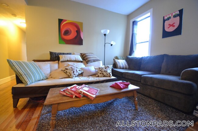 Building Photo - 17 Highgate St