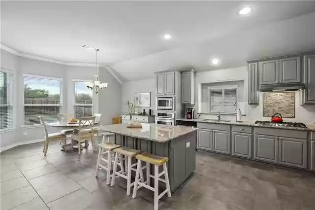 Foto del edificio - 9016 Wichita Ln