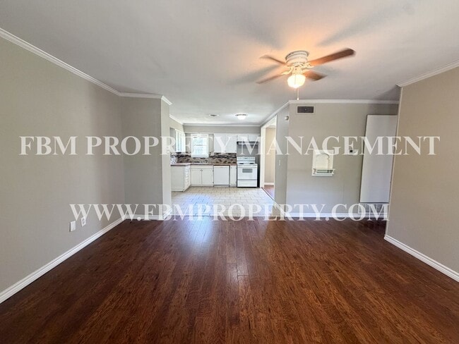 Foto del edificio - 3015 Winfield Dr