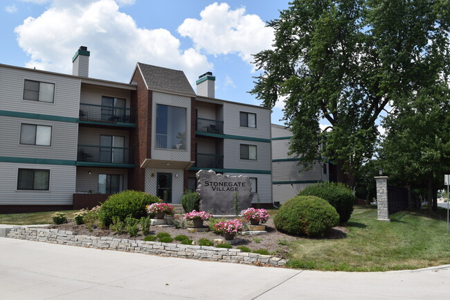 Foto del edificio - Stonegate Village by Royse + Brinkmeyer