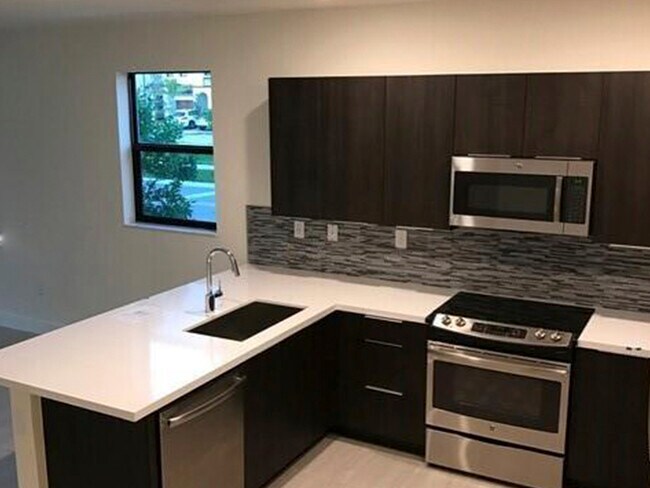 Foto del edificio - 8878 NW 103rd Ave