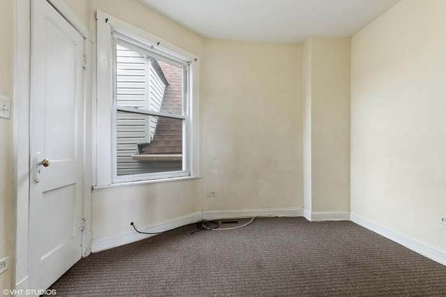 Building Photo - 4106 W Hirsch St
