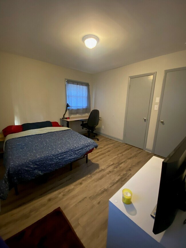 Foto del edificio - 841 Squirrel Hill Rd