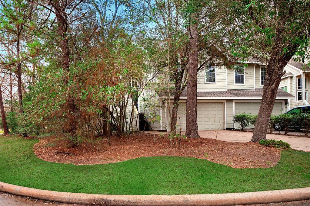 Primary Photo - 262 N Walden Elms Cir