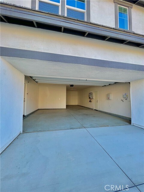 Building Photo - 3358 E Garrick St