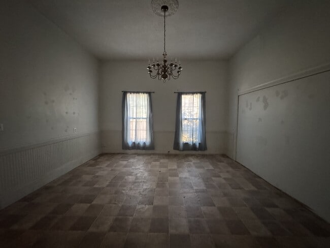 Foto del edificio - 608 N Montgomery St