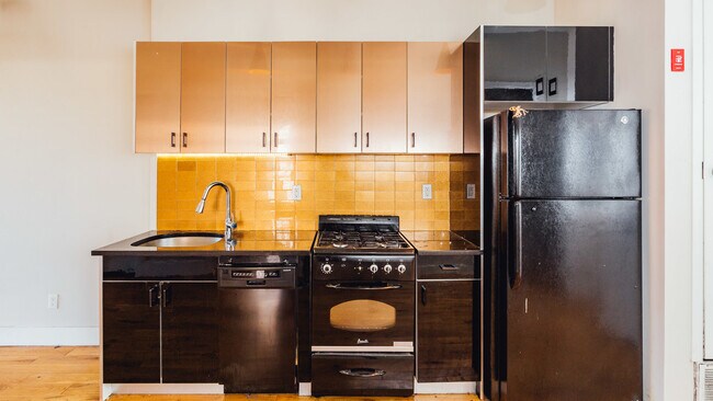 Foto del edificio - 435 Menahan St