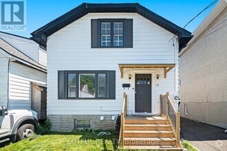 Building Photo - 13 Pinehurst Ave