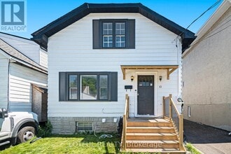 Building Photo - 13 Pinehurst Ave