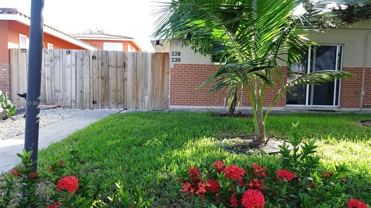 Primary Photo - 226 NE 25th Ave