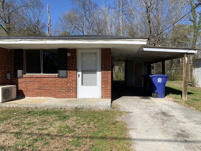 Foto del edificio - 4731 Rogers Rd