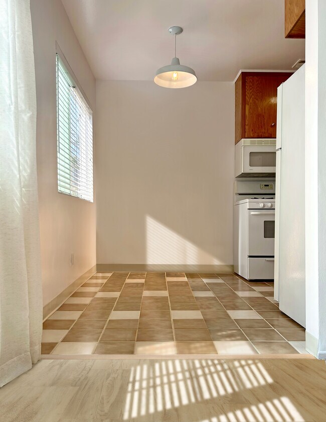 Dining area from living room - 309 Hill St