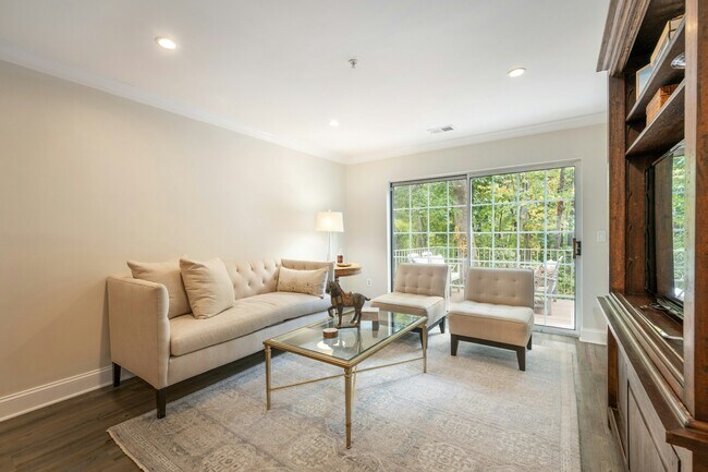 Foto del edificio - 141 Riveredge Dr