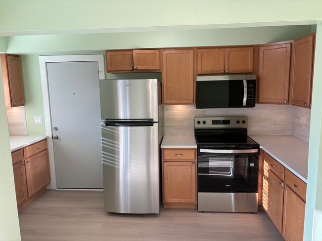 Building Photo - 235 Washington Square