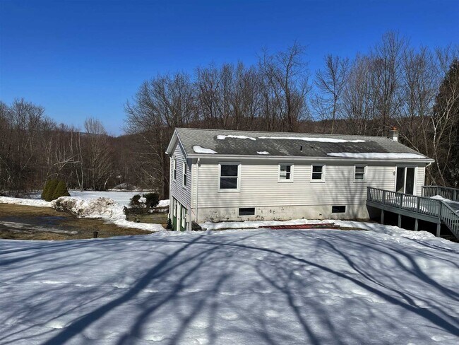 Building Photo - 15 Birch Run
