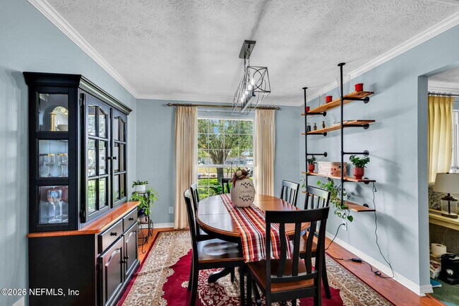 Foto del edificio - 5495 Forrest Dr