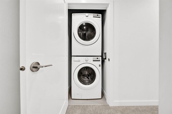 Photo du bâtiment - 7288-7188 188 St