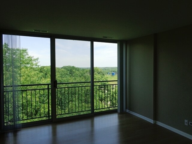 Foto del edificio - 5810 Oakwood Dr